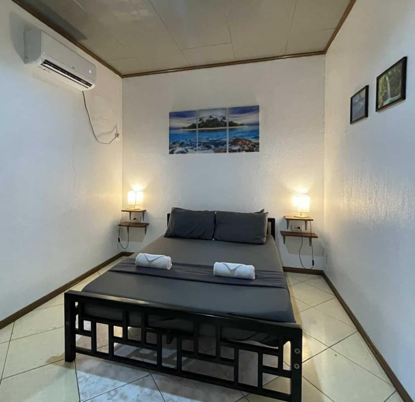 Ohlala Hostel Moalboal Exterior foto